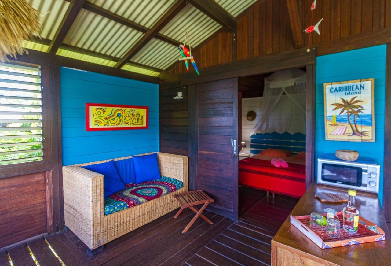 Piton Bungalows Ecolodges Deshaies Exteriör bild