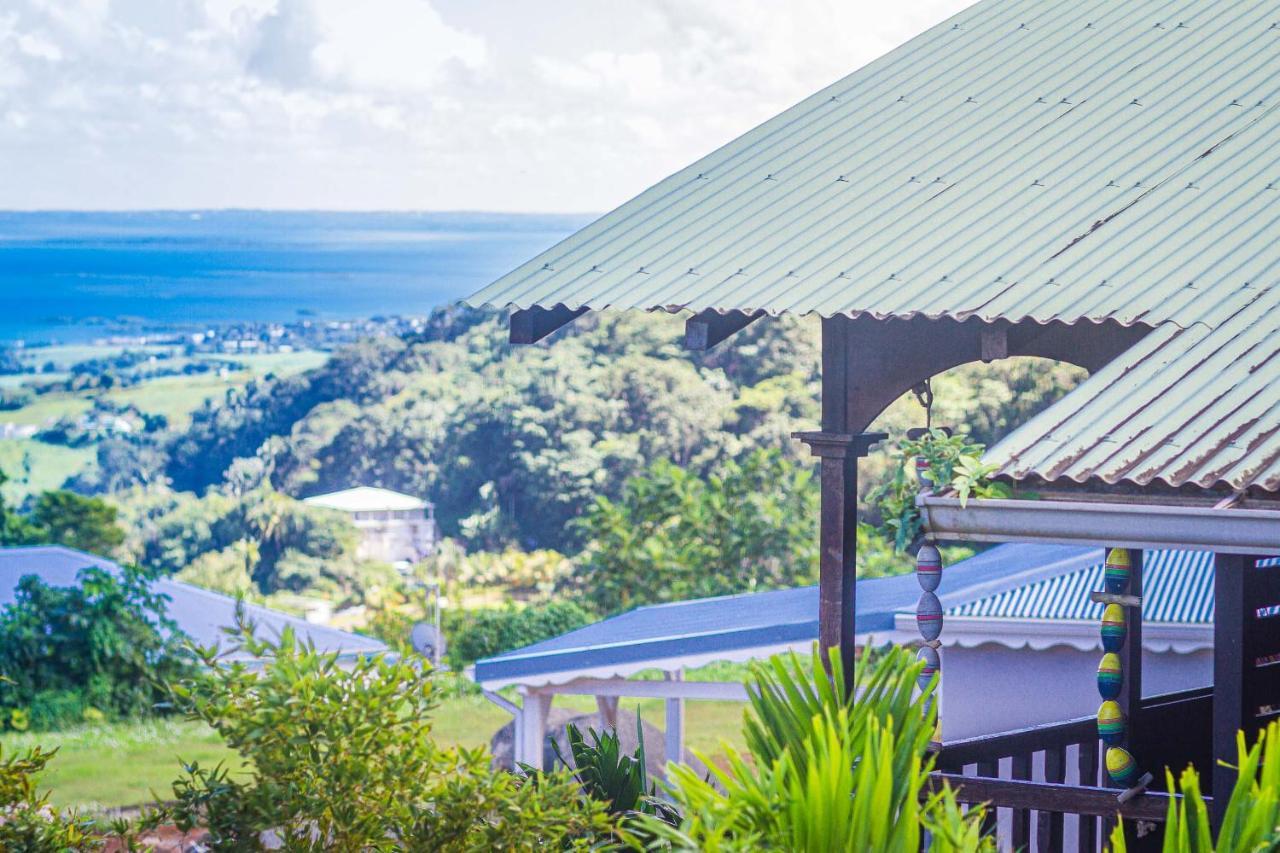Piton Bungalows Ecolodges Deshaies Exteriör bild