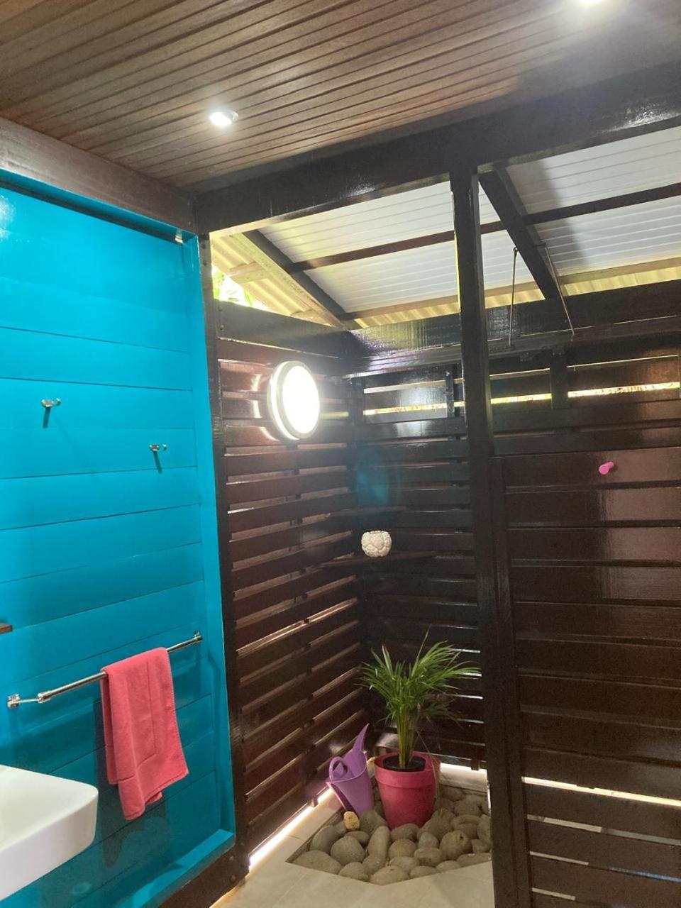 Piton Bungalows Ecolodges Deshaies Exteriör bild