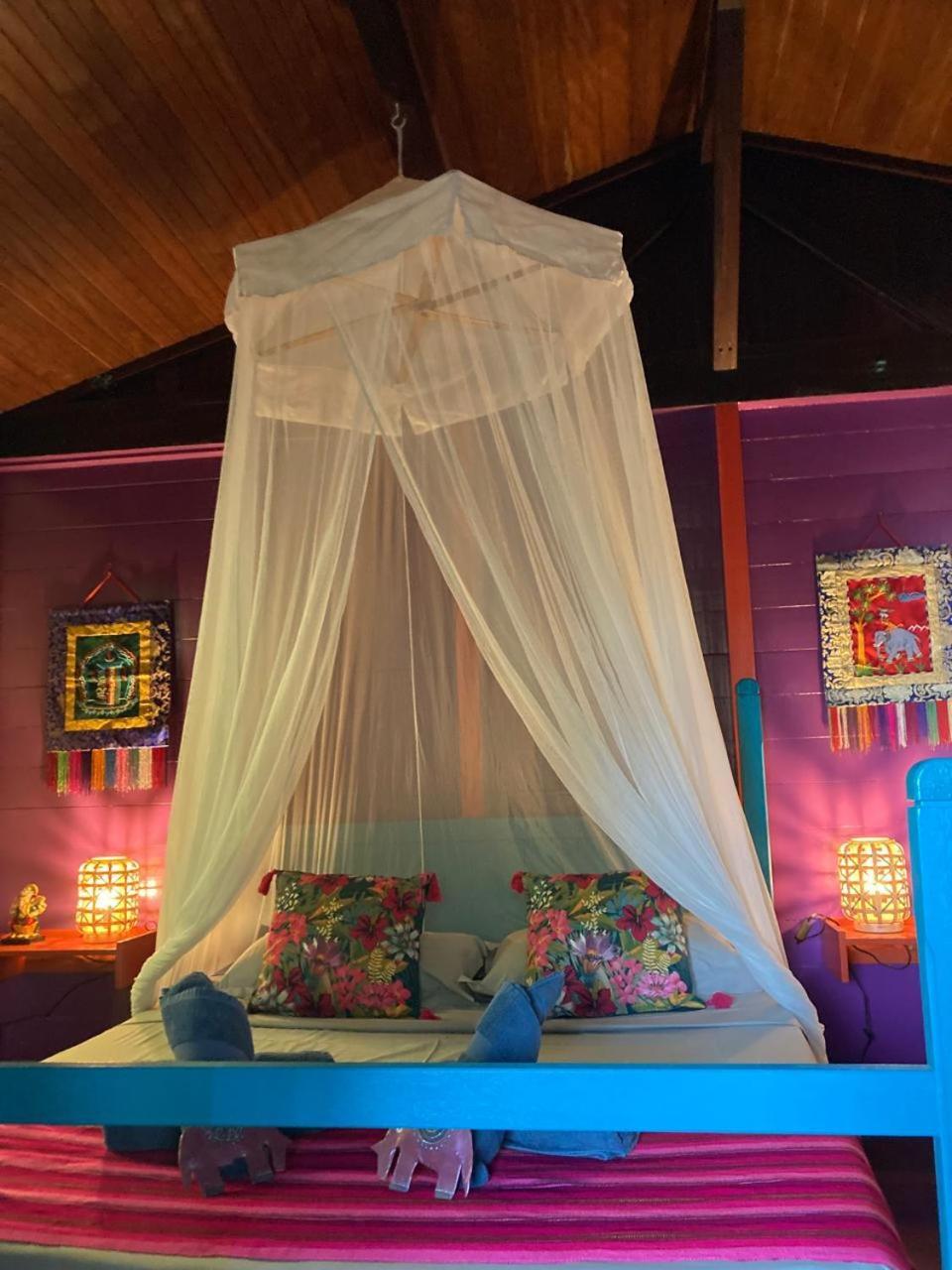 Piton Bungalows Ecolodges Deshaies Exteriör bild