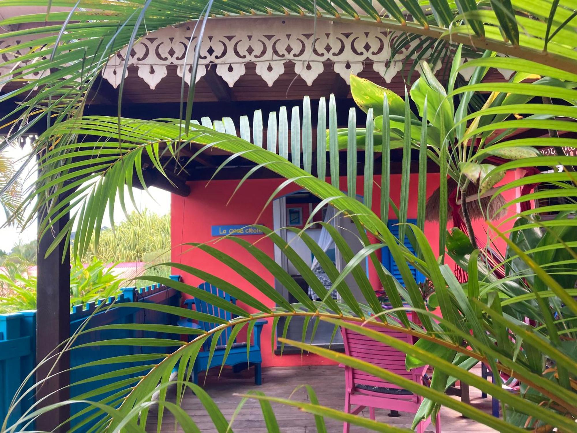 Piton Bungalows Ecolodges Deshaies Exteriör bild
