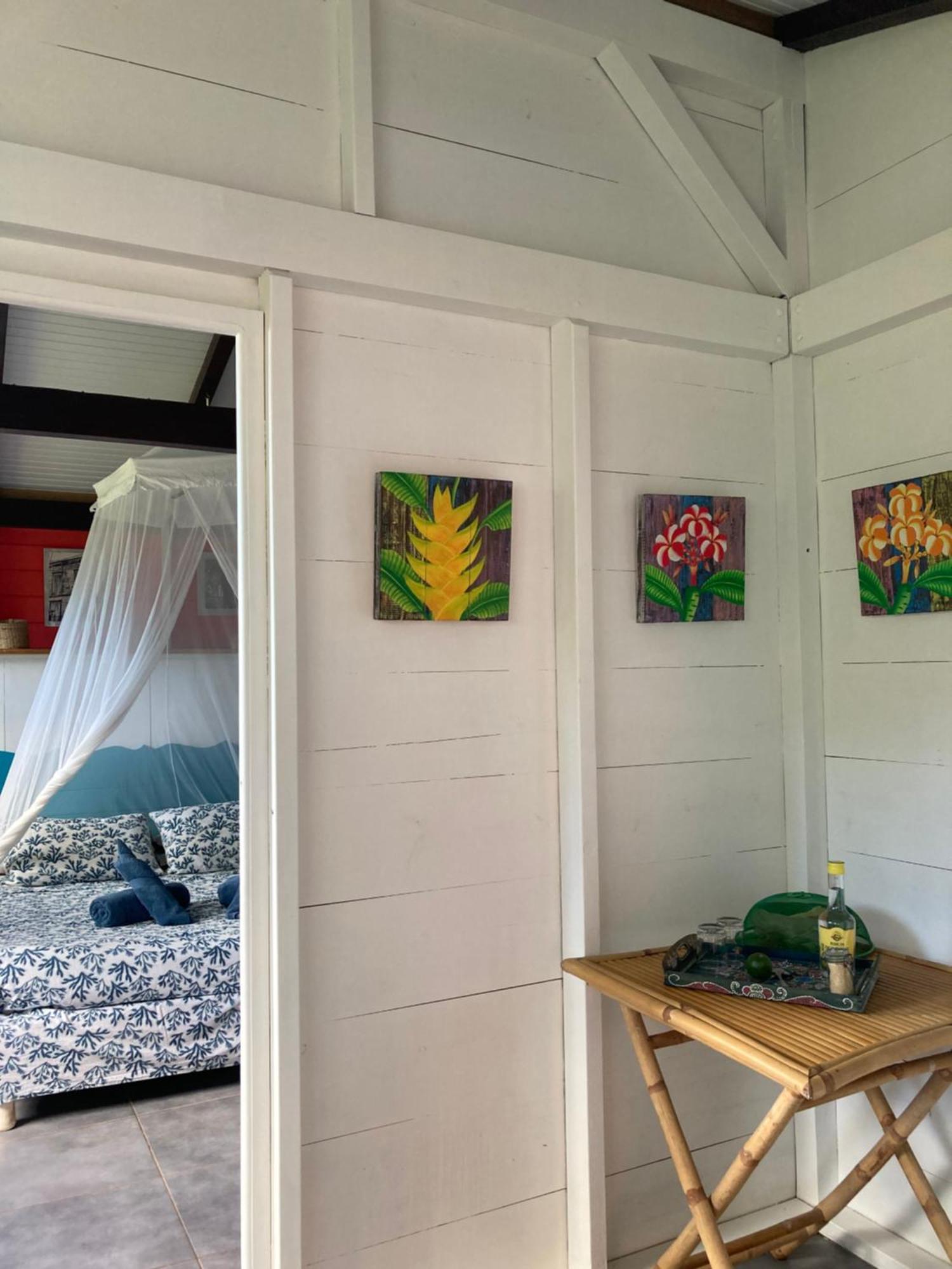Piton Bungalows Ecolodges Deshaies Exteriör bild